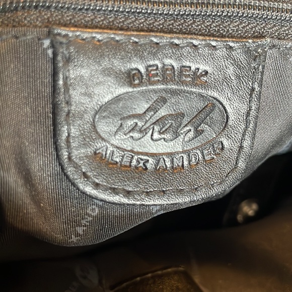 Black leather handbag. Excellent used condition - Picture 4 of 4